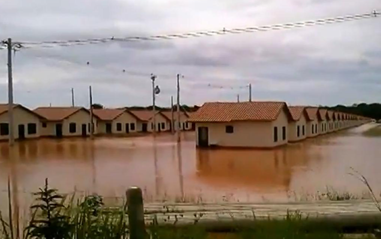 alagamento_linhares_minha_casa_minha_vida_1__reprodu____oyoutube.png