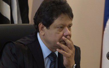 eder_pontes_leosa.jpeg