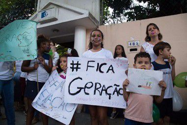 protesto_geracao_Capa_leosa.jpeg
