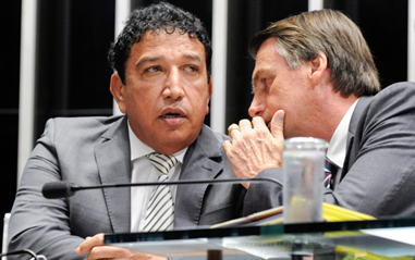magno_malta_bolsonaro__jonas_pereira_ag_senado_.png