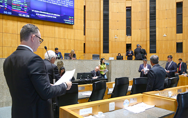 assembleia_votacao_creditos_concursos__tati_beling_Ales_.png