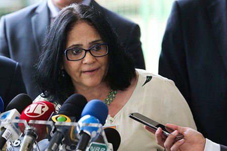 damares_alves_ministra__valter_campanato_ABR_.jpeg