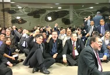 vigiliapoliciais_bolsonaro_reproducao.jpeg