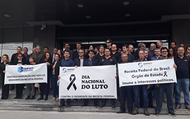 protestoauditores_receita_sindifiscal.jpg