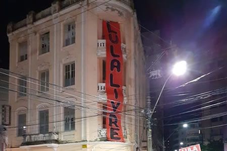 faixalulalive_comitelulalivreES.jpg