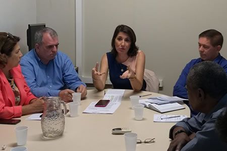 reuniaoservidores_lenise_sindipublicos.jpg