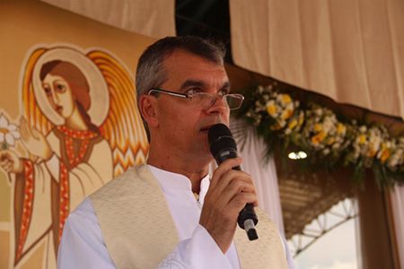 Padre_Kelder_Divulgacao_Aves.jpg