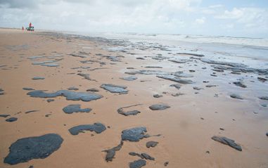 petroleo_no_mar_adema_governo_sergip_20200309-041321_1.jpg