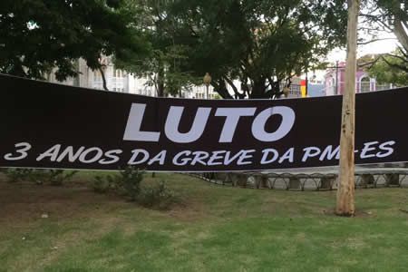 luto_vitimas_greve_pm_3_anos_vitor_taveira.jpg