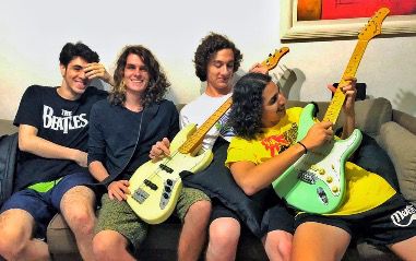 mare_tardia_banda_capa_divulgacao.jpg