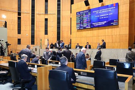 plenario_assembleia_janeiro2020_tatibeling_ales.jpg