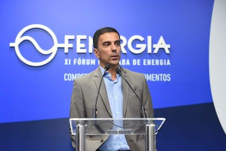 leodecastro_findes_twitterleo.jpg