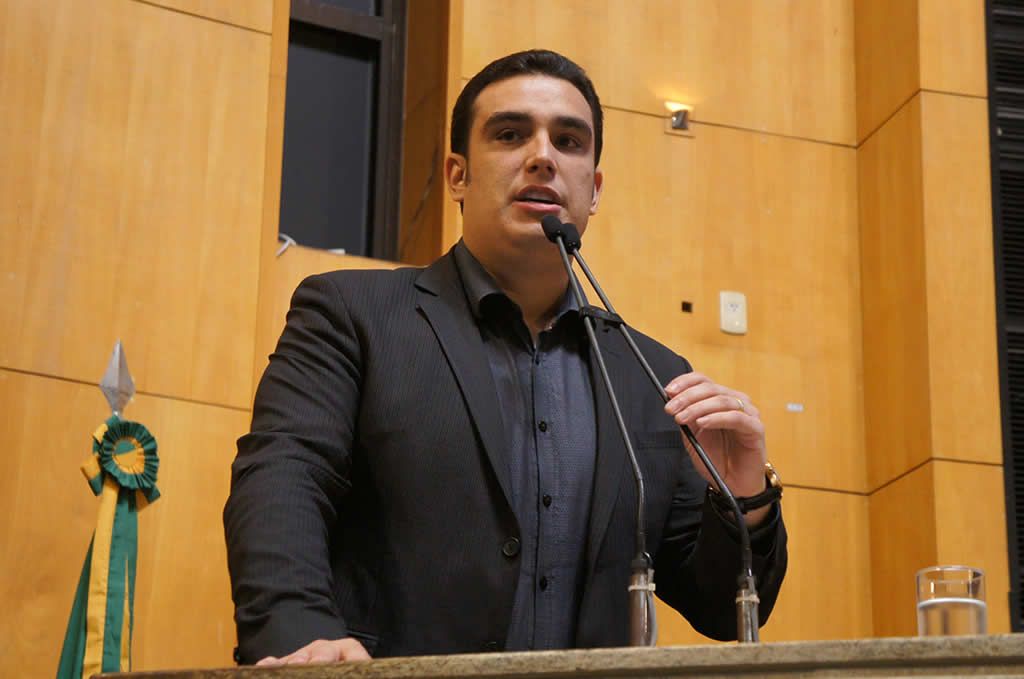 erick_musso_lissadepaula_ales.jpg