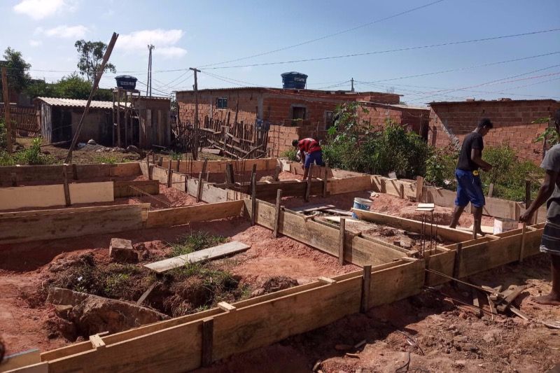 construcao_casas_jabaete.jpg