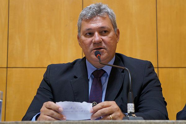 luiz-carlos_CreditosAles.jpg