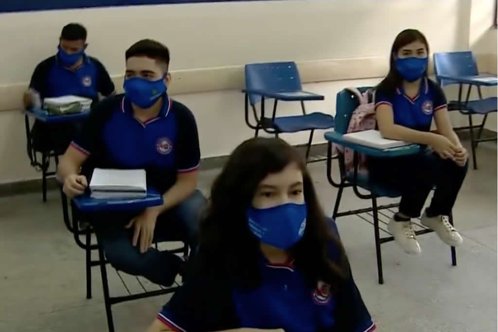 alunos_mascara_agencia_brasil.jpg