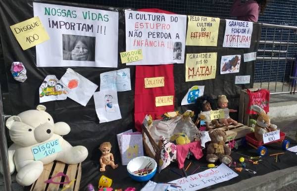 coletivo_belas_manifestacaoCreditosDivulgacao.jpg