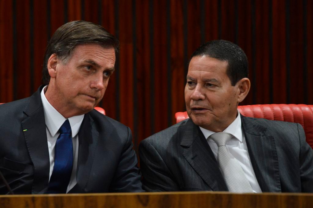 mourao_bolsonaro_valter_campanato_abr.jpg