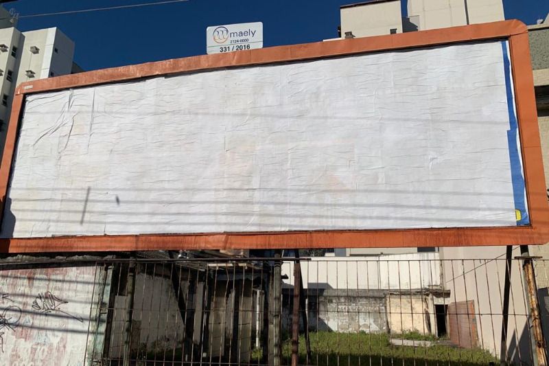 outdoor_cloroquina_apagado_andre_moreira.jpg