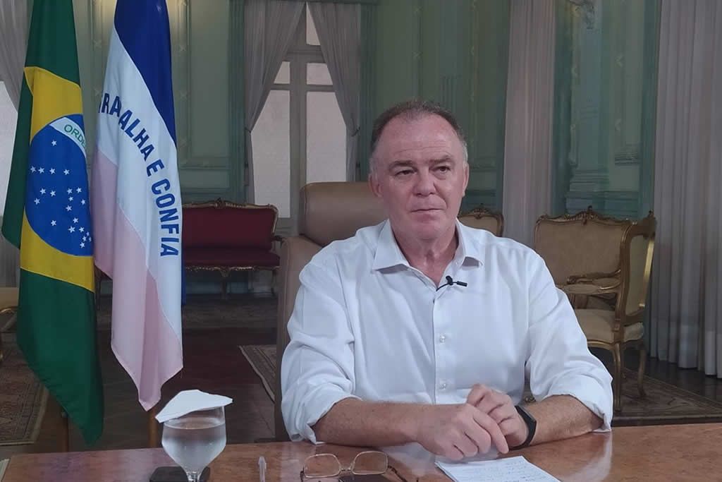 casagrande_camisa_branca_olhar_lateral_secom.jpg