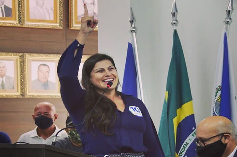 fernandamazzelli_guarapari_redessociais.jpg