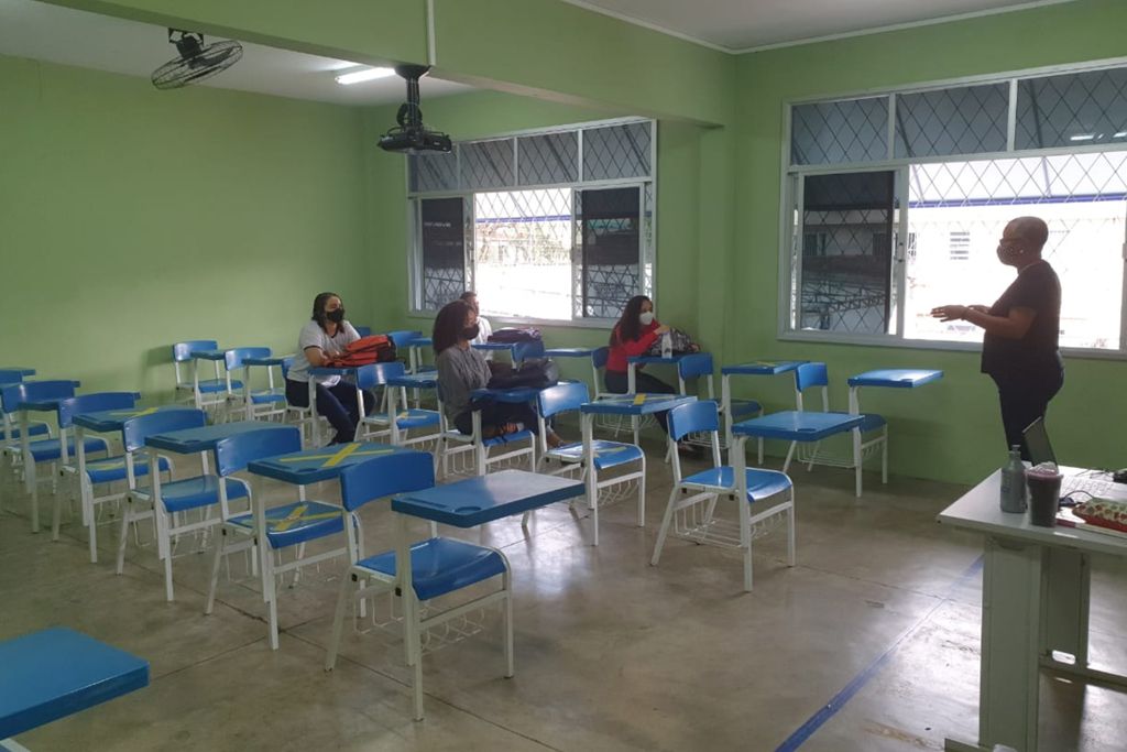 distanciamento_escola3.jpg