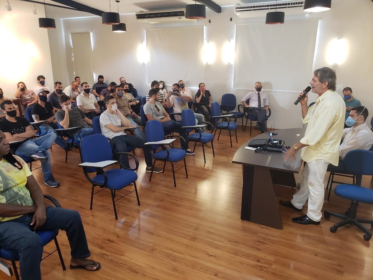 assembleia_sindiperitos_CreditosDivulgaca_20201119-214625_1.jpg