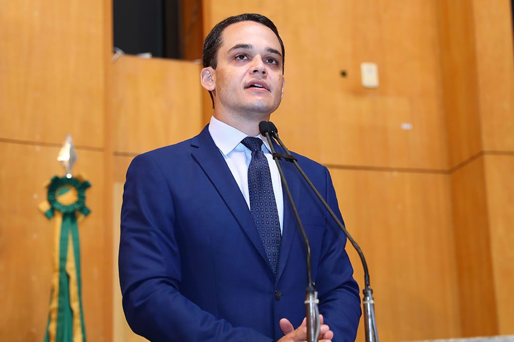 lorenzopazolini_eleito_ales_ellencampanharo_ales.jpg