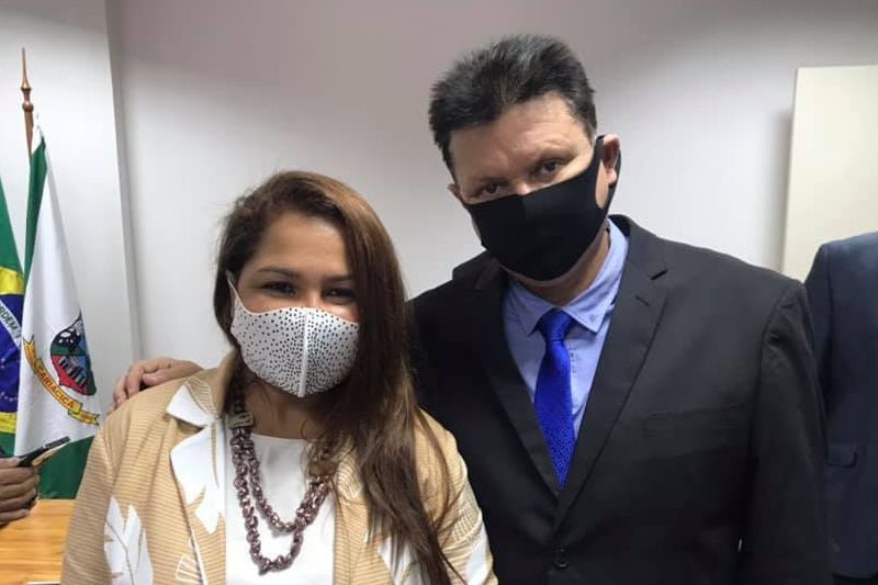 nina_santos_facebook.jpg