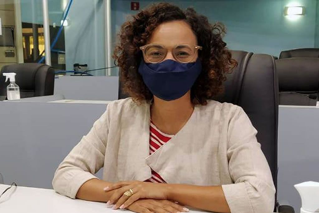 camilavaladao_camara_redessociais.jpg