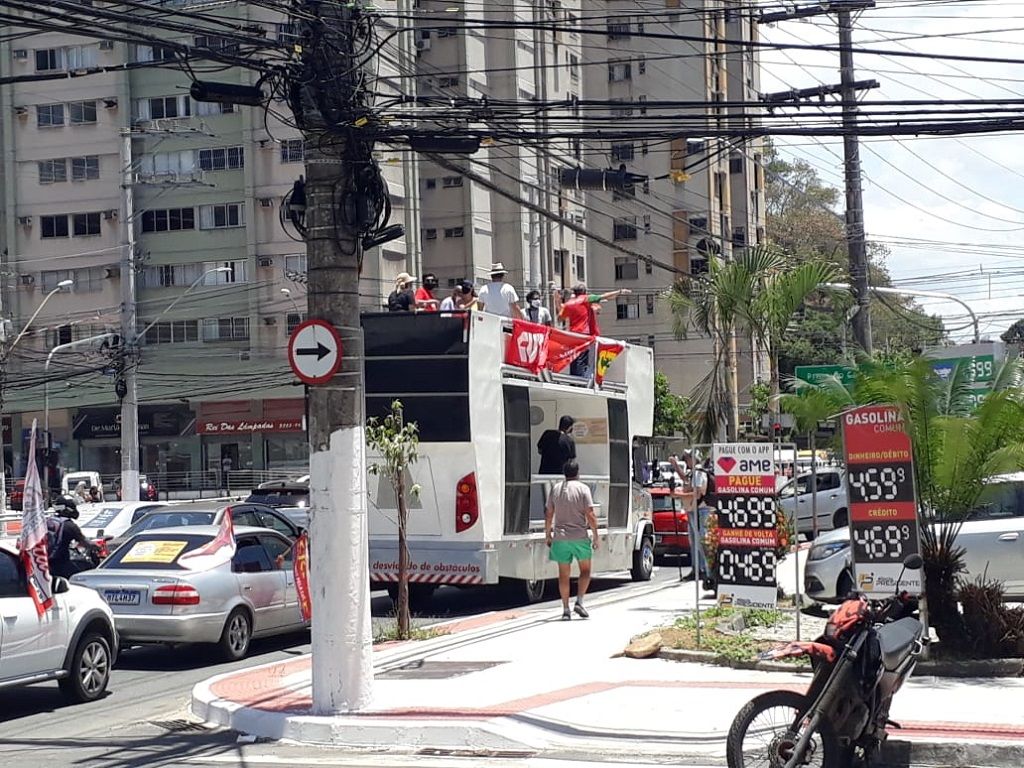 carreata_reforma_adm_CreditosRobertoJunquilho.jpg