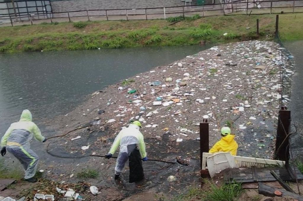 lixo_canais_PMVV.jpg