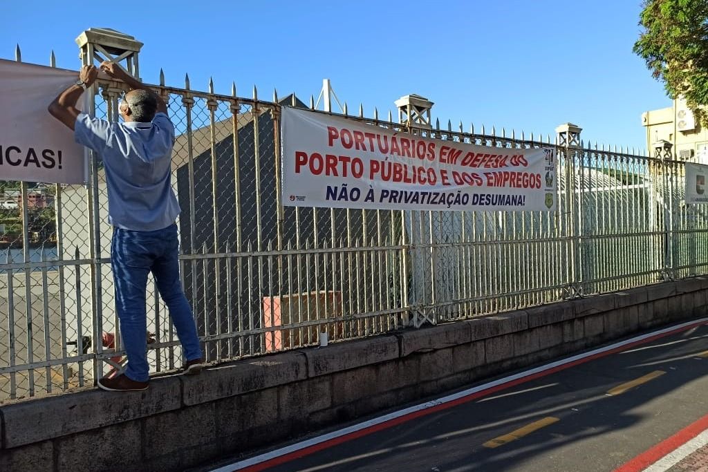 manifestacao_faixas_1_suport-es.jpeg