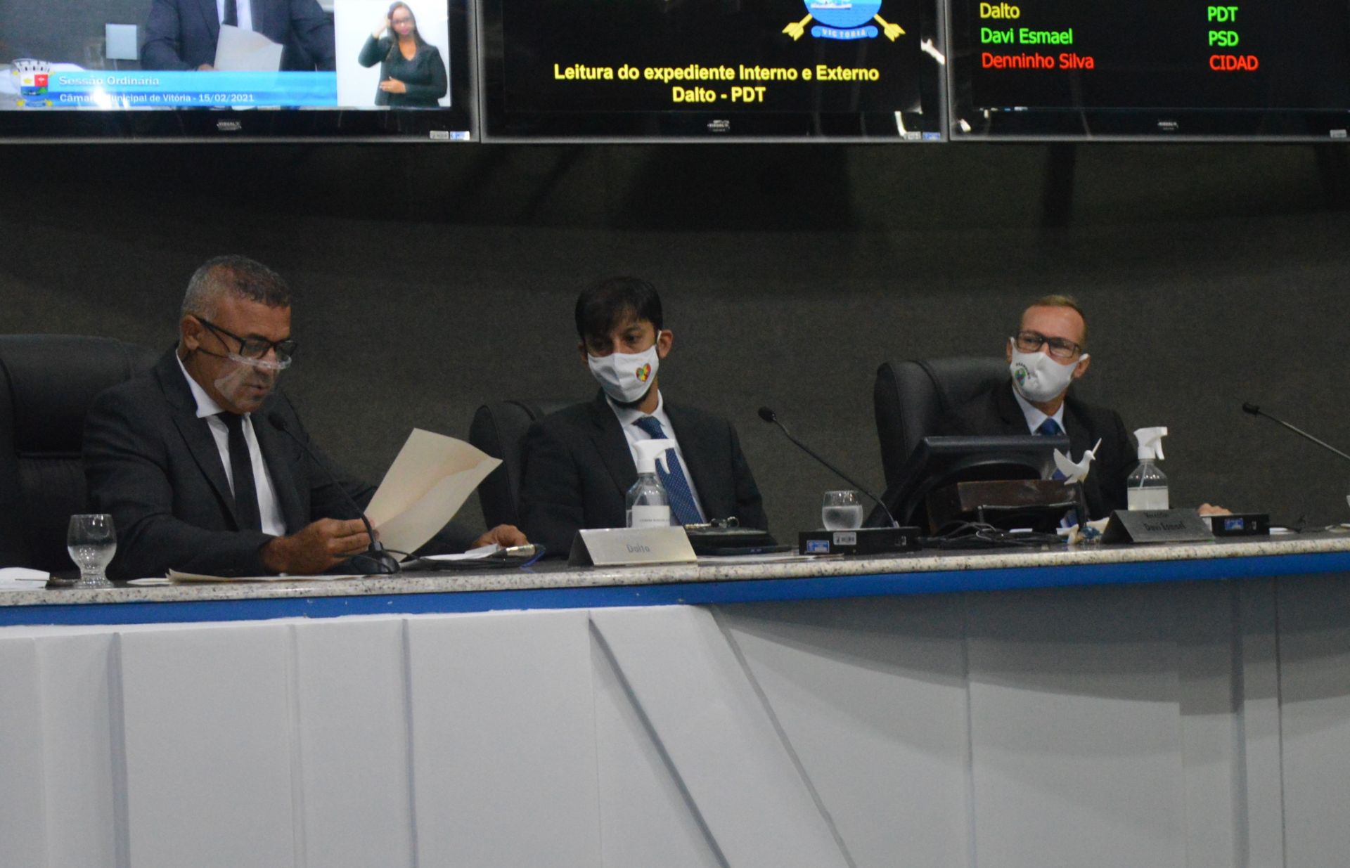 mesa_camara_vitoria_CreditosCMV.jpg