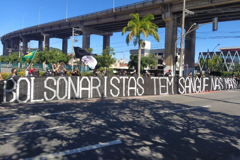 bolsonaristas_faixa_capa_haimon_verly.jpg