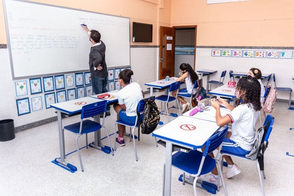 sala_de_aula_pandemia__jansen_lube_pmv.jpeg