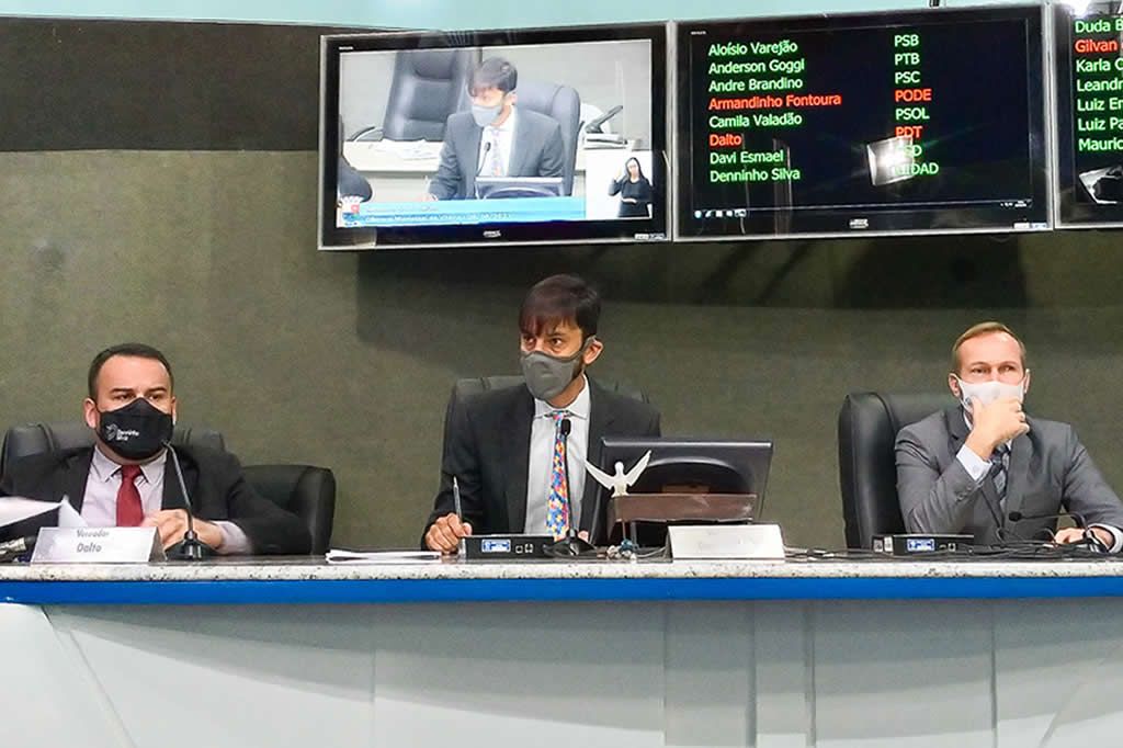 CMV_plenario_mesa_cmv.jpg