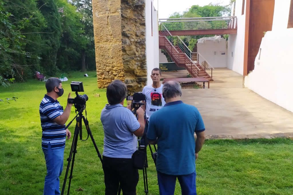 documentario_queimado_Fernanda_Vieira.jpg