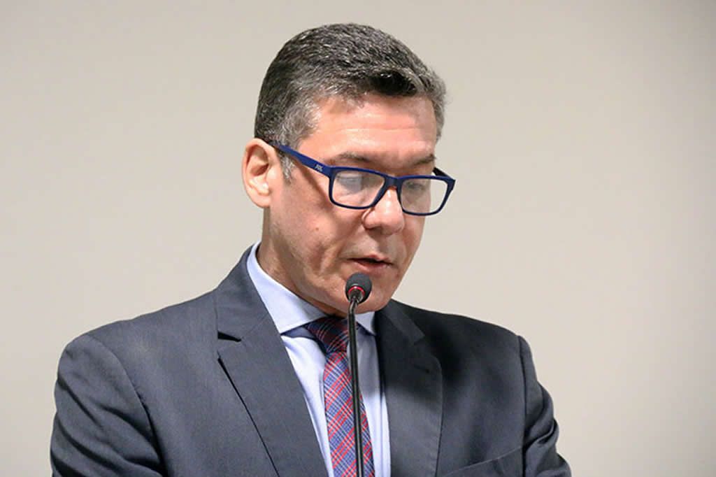alexandre_farina_TJES.jpg