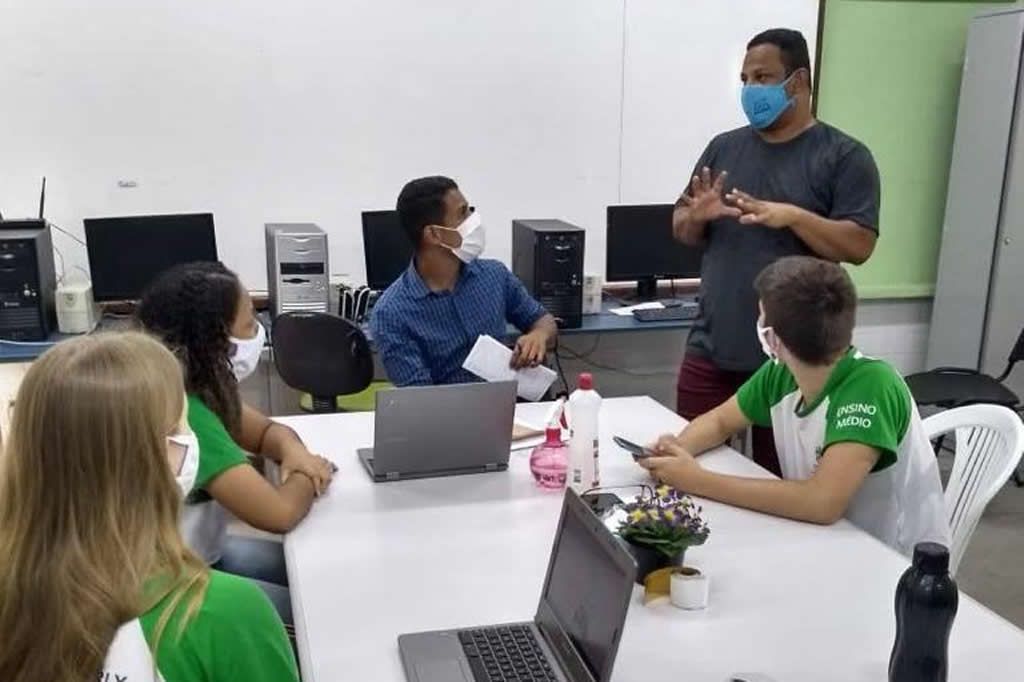 aplicativopandemia_estudantes_arquivopessoal.jpg