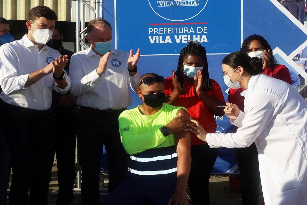 vacinacao_garis_Foto_Secom.jpg