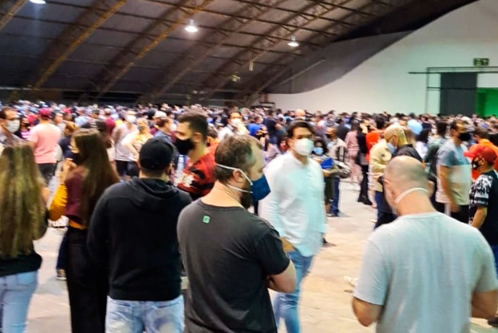 vacinaserra_aglomeracao_fotoleitor.jpeg