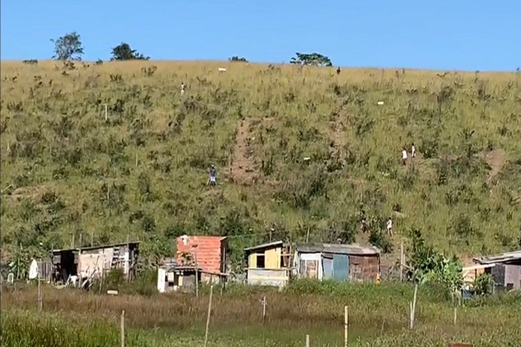 barracos_ocupacao_vilaesperanca_FotoReproduo.jpg