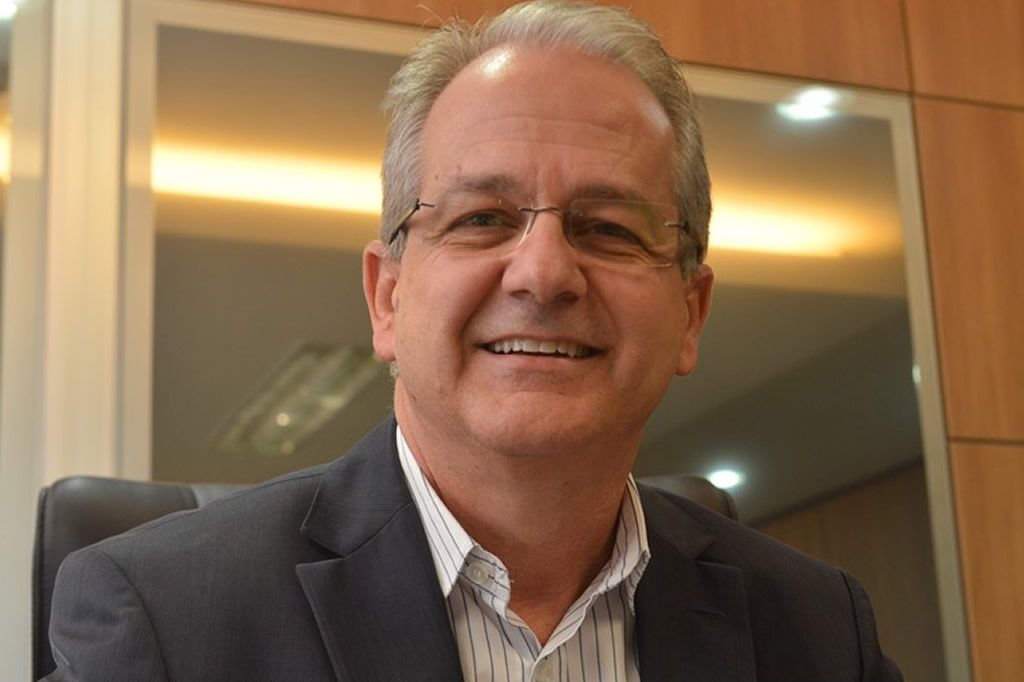 cesar_colnago_governoes.jpg