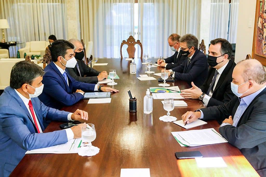 reuniaogovernadores_pacheco_pedro_gontijo_agsenado.jpg
