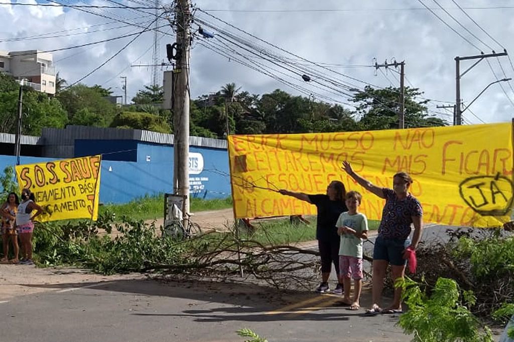 protesto_aracruz_saue_redessociais.jpg
