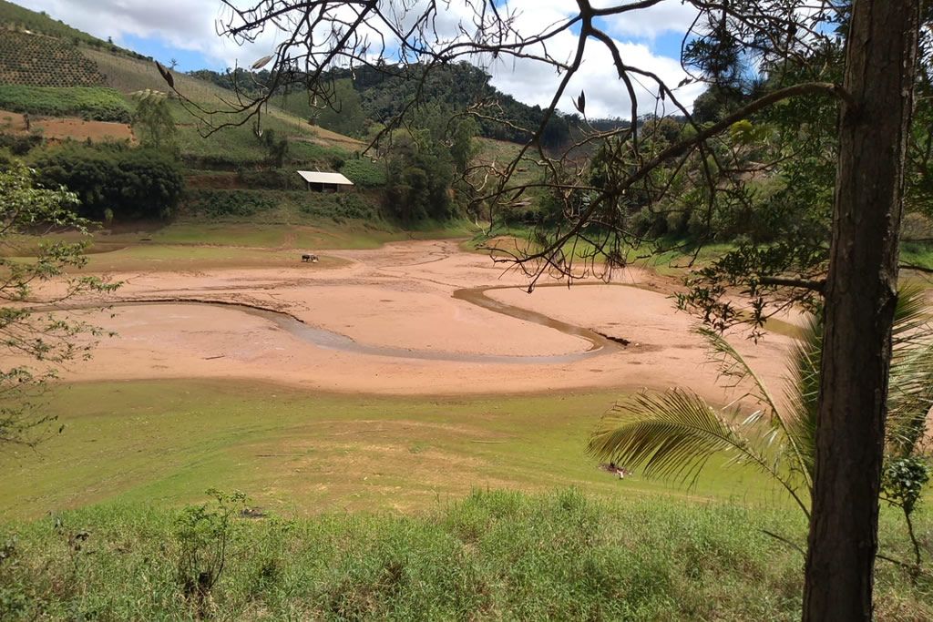 represa_rio_bonito_muito_baixa_divulgacao.jpg