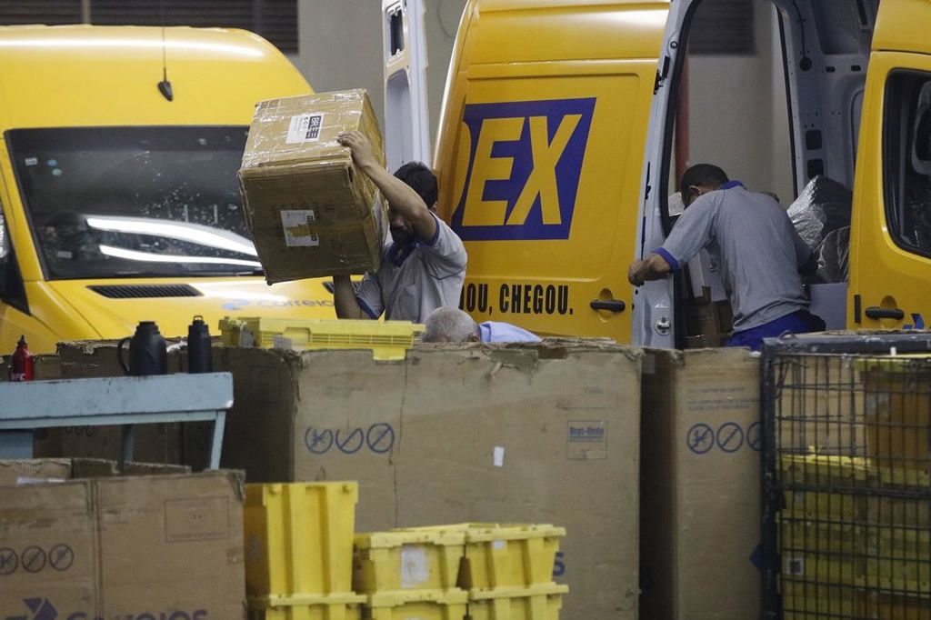 correios_trabalho_fernandofrazao_abr.jpg
