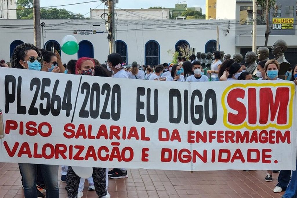 pisoenfermagem_conselhonacionalsaude.jpg