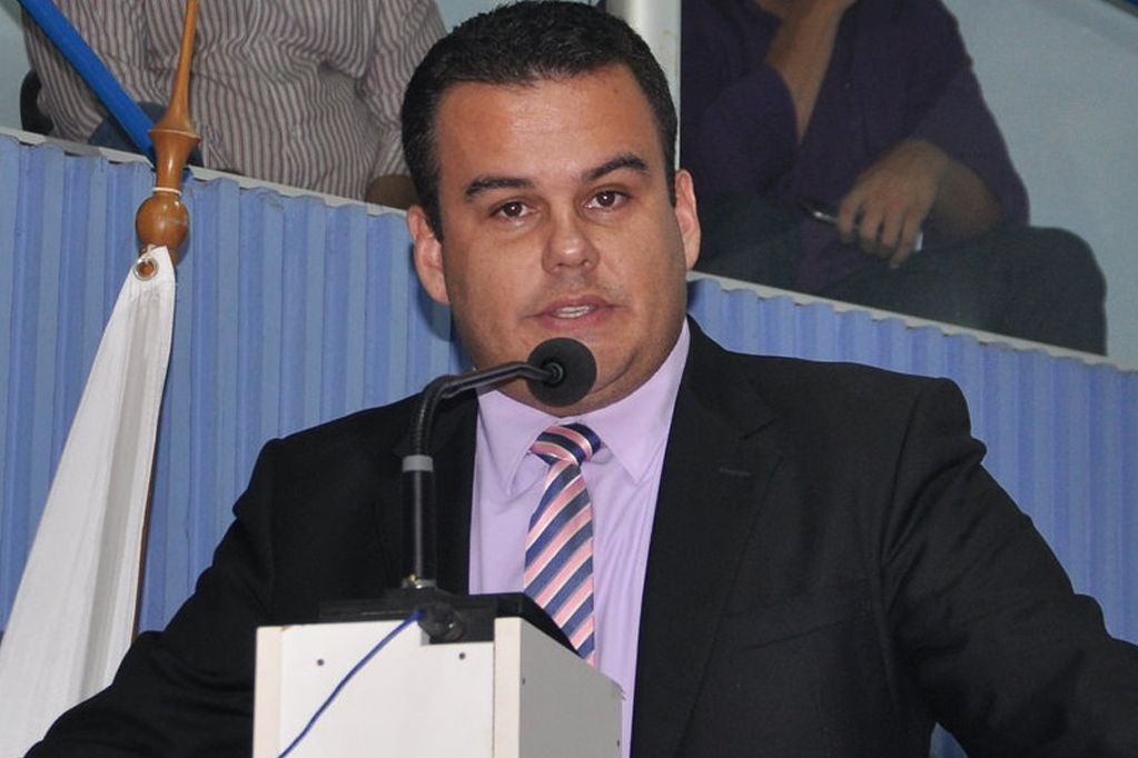 deninho_camara.jpg